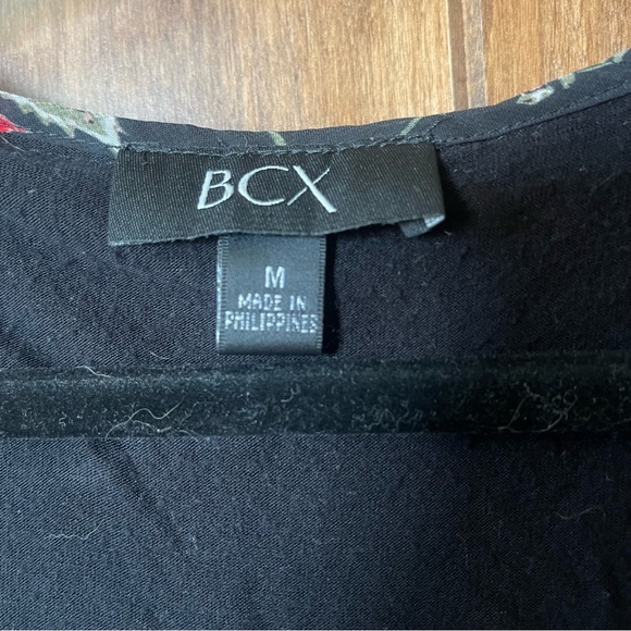 Open Shoulder Long Sleeve Flowy Blouse Size Medium - Picture 6 of 6